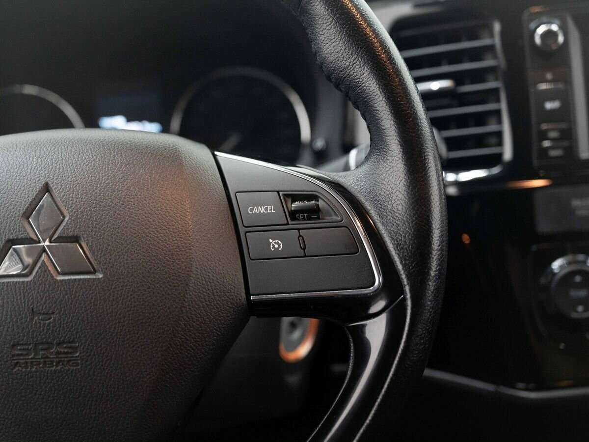 Mitsubishi Outlander с пробегом — 2016 год. Фото: #15