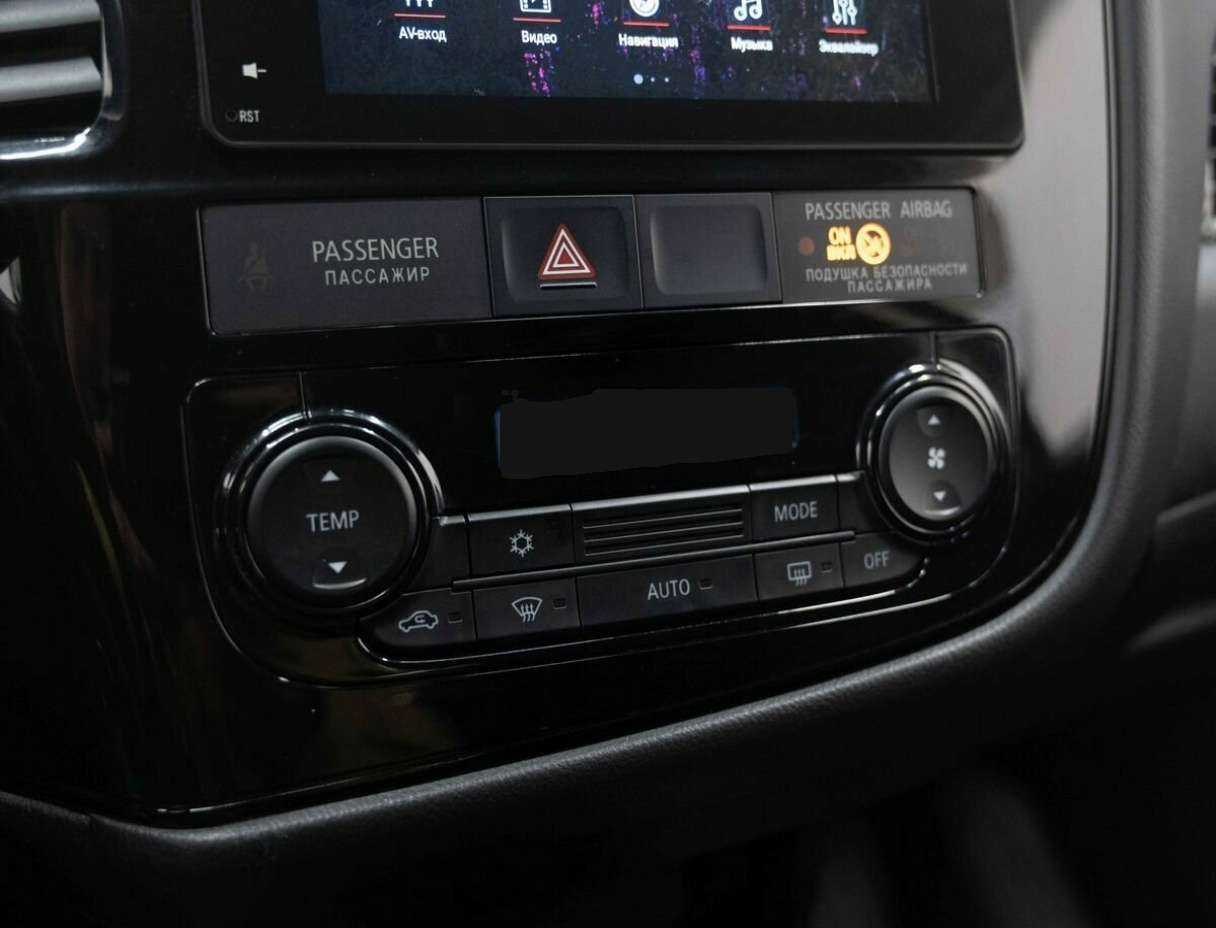 Mitsubishi Outlander с пробегом — 2018 год. Фото: #17