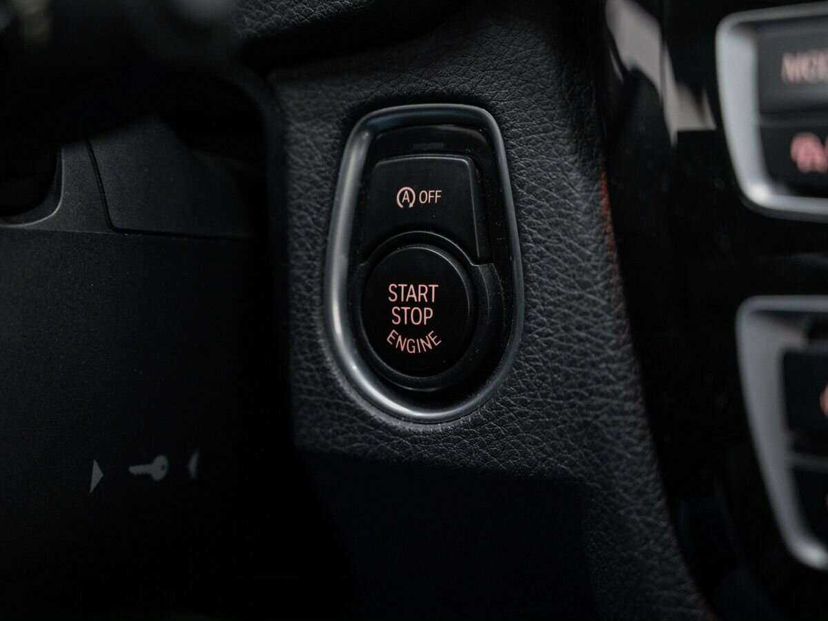 BMW 3 серии с пробегом — 2015 год. Фото: #21