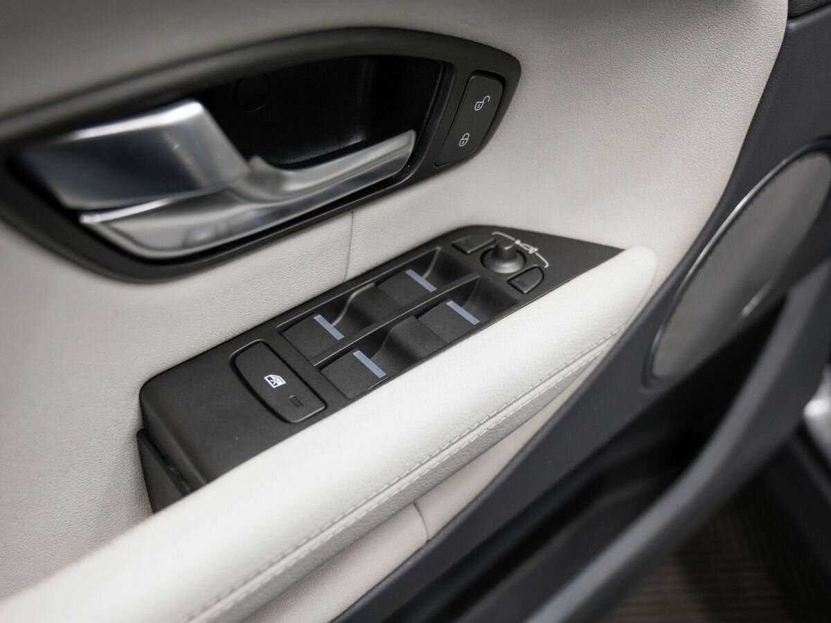 Land Rover Range Rover Evoque с пробегом — 2015 год. Фото: #15