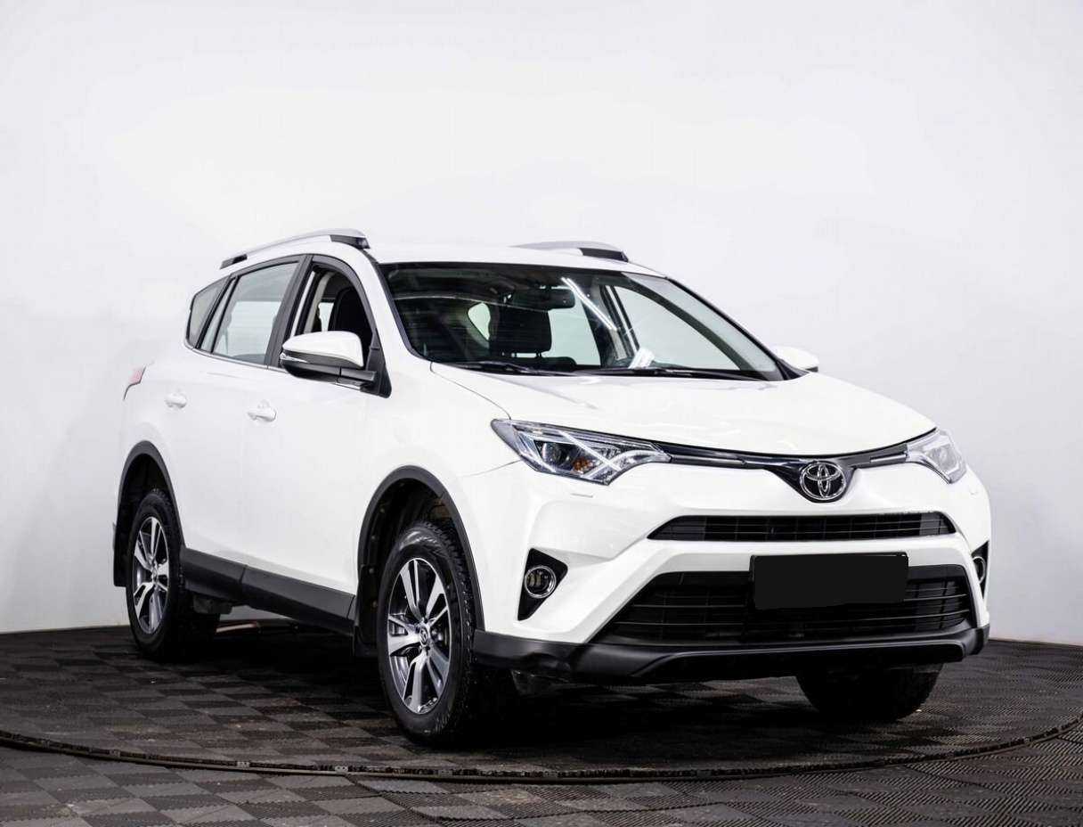 Toyota RAV4 с пробегом — 2019 год. Фото: #2
