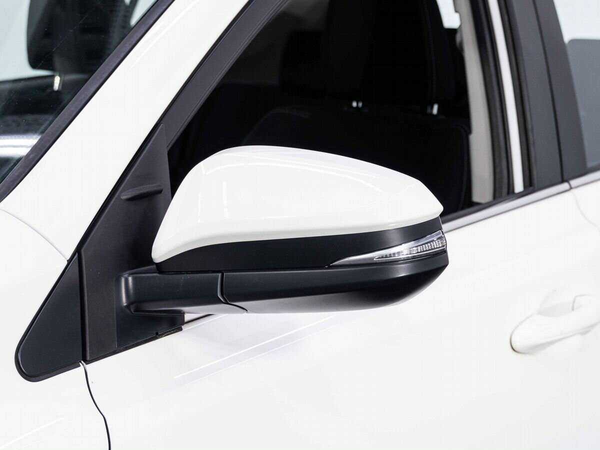 Toyota RAV4 с пробегом — 2018 год. Фото: #18