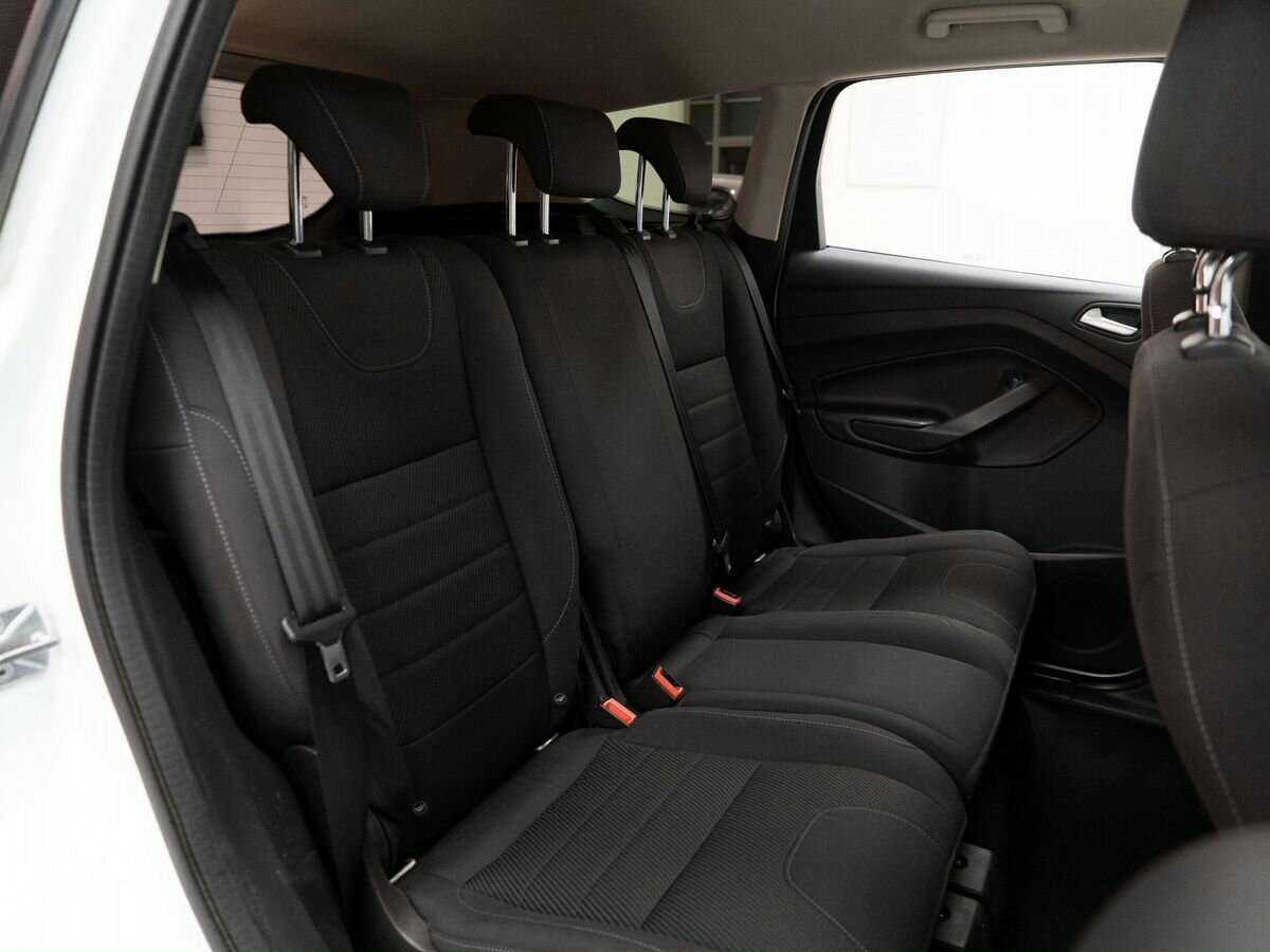 Ford Kuga с пробегом — 2014 год. Фото: #7