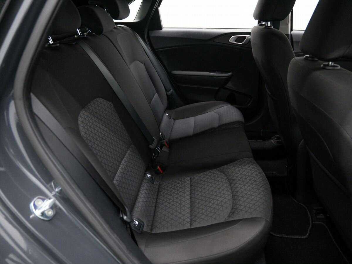 Kia Ceed с пробегом — 2022 год. Фото: #9