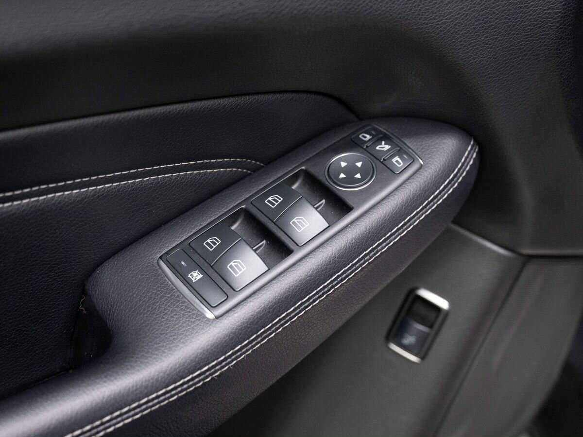 Mercedes-Benz M-Класс с пробегом — 2012 год. Фото: #25