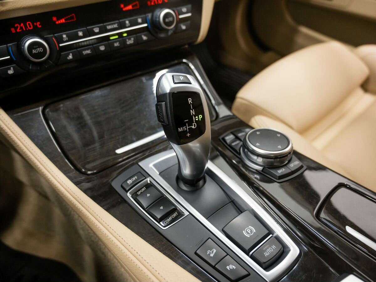 BMW 5 серии с пробегом — 2015 год. Фото: #19