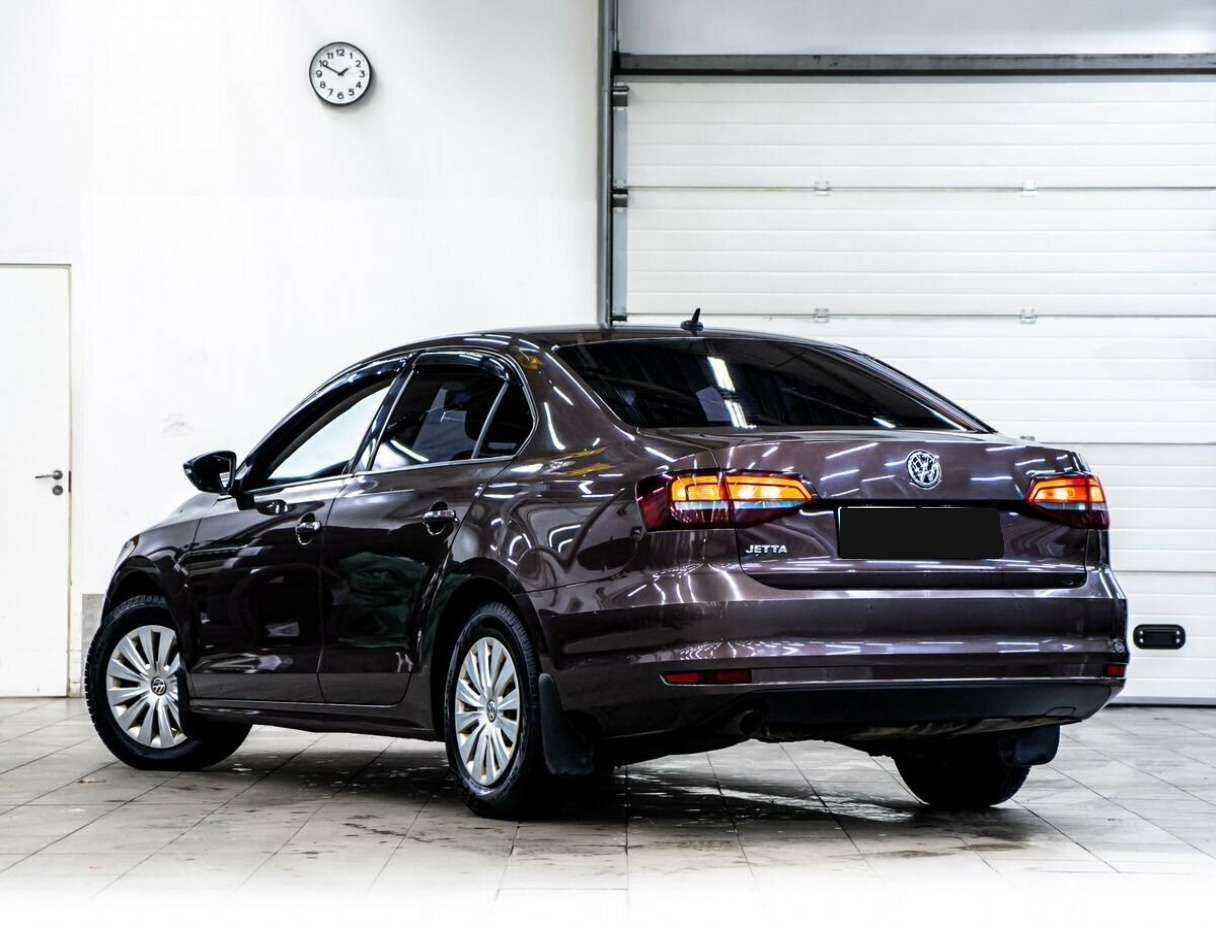 Volkswagen Jetta с пробегом — 2016 год. Фото: #3