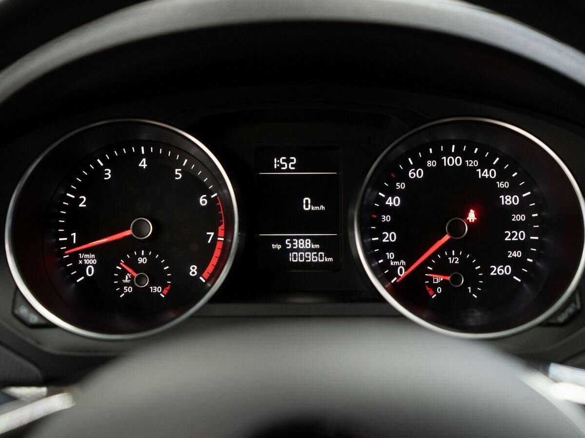 Volkswagen Jetta с пробегом — 2016 год. Фото: #10