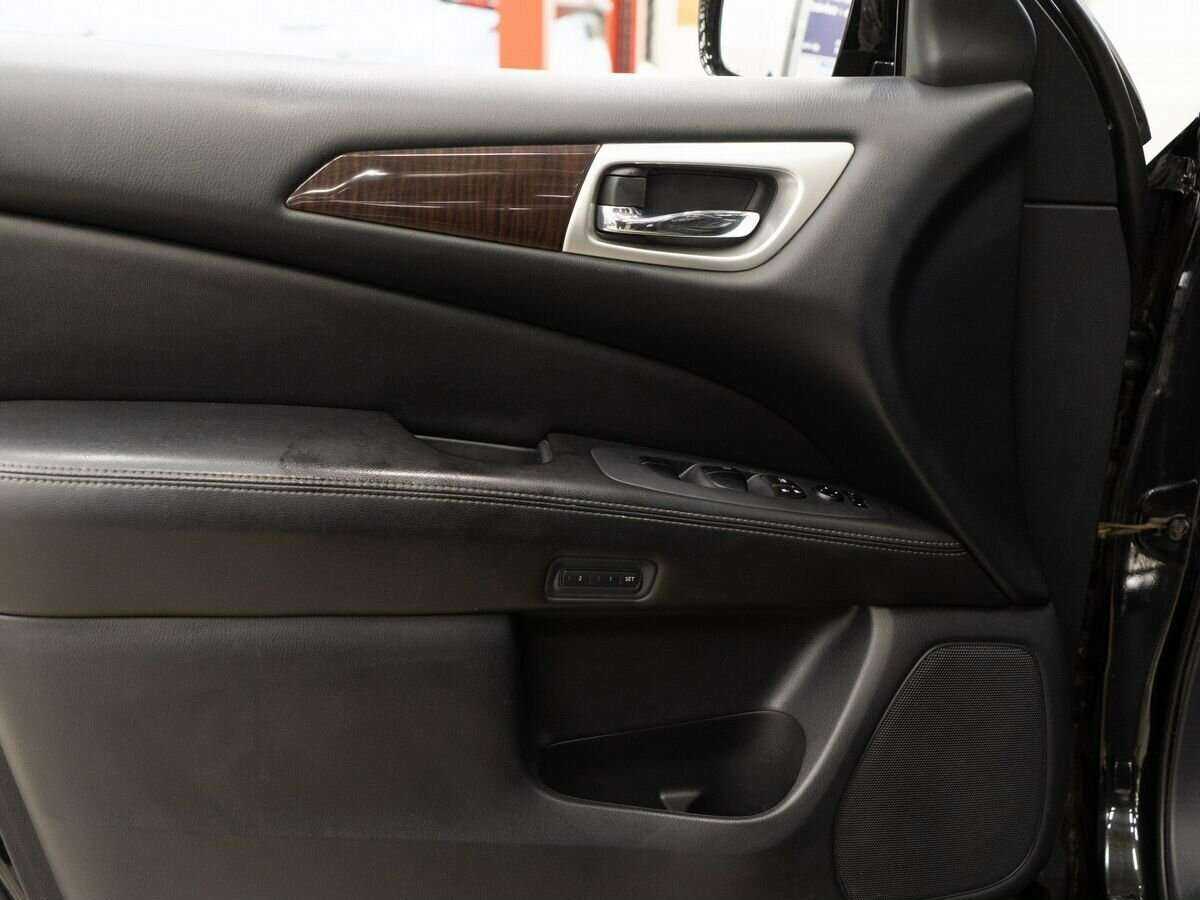 Nissan Pathfinder с пробегом — 2015 год. Фото: #14