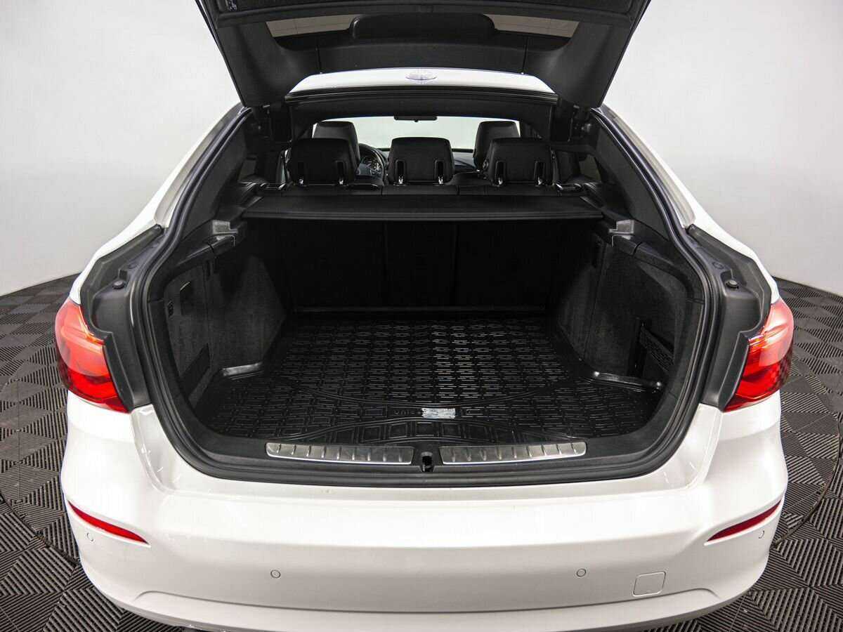 BMW 3 серии с пробегом — 2017 год. Фото: #29