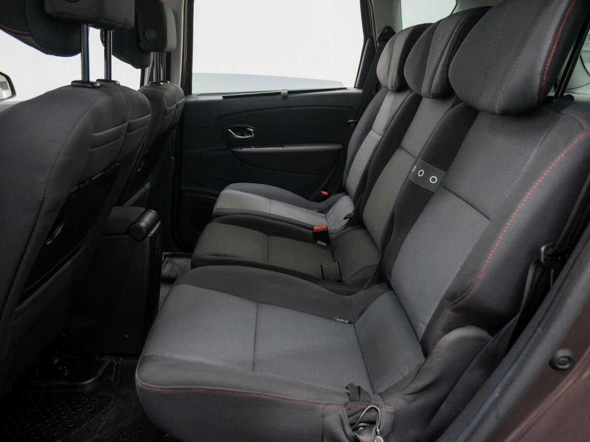 Renault Scenic с пробегом — 2013 год. Фото: #10