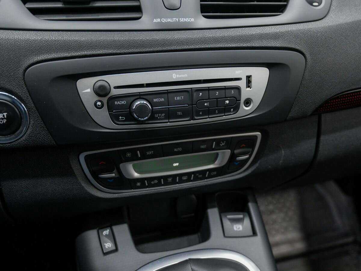 Renault Scenic с пробегом — 2013 год. Фото: #16