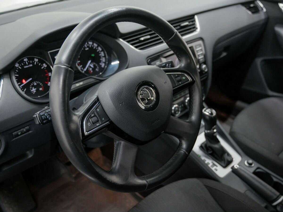Skoda Octavia с пробегом — 2013 год. Фото: #17