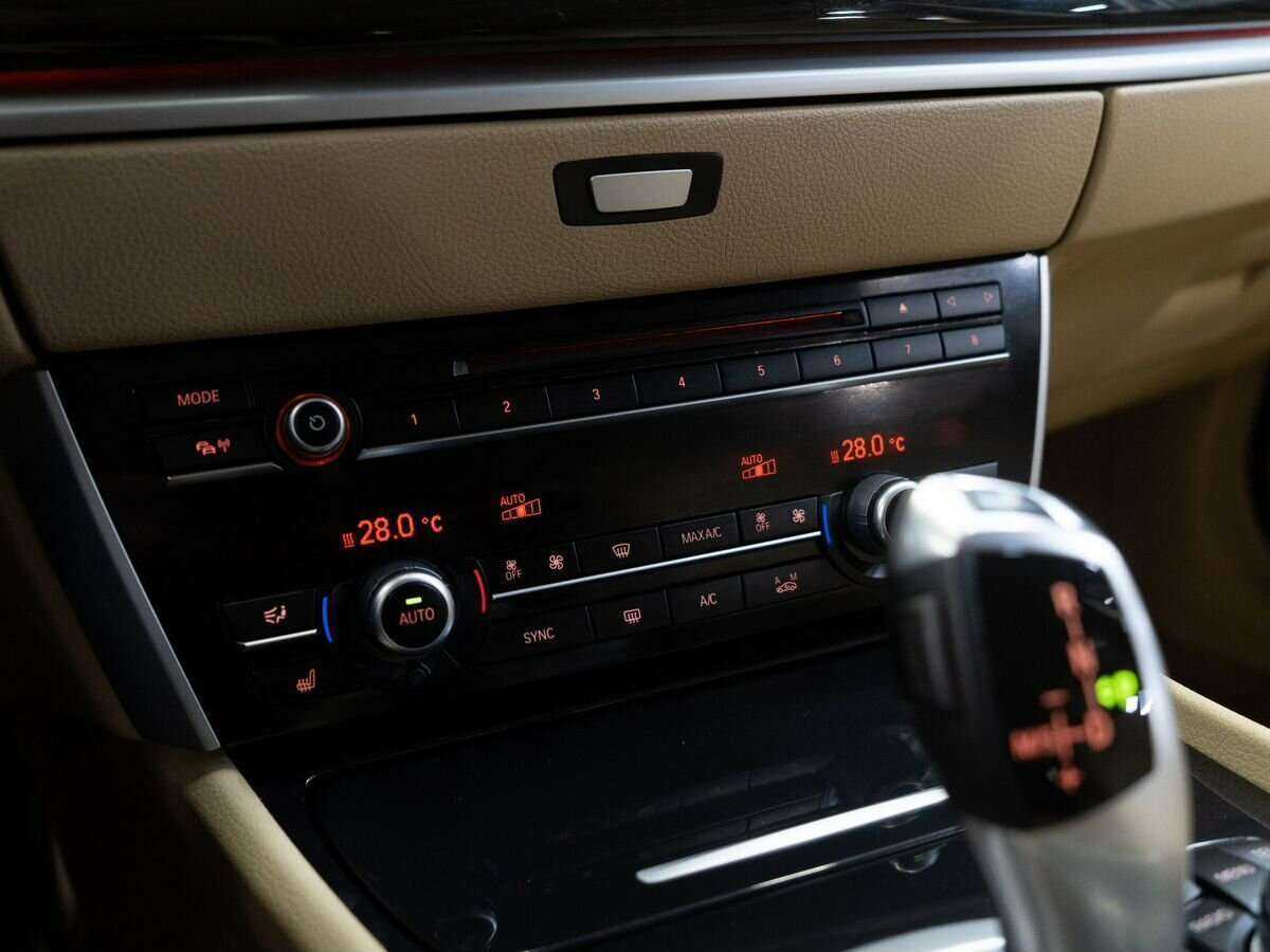 BMW 5 серии с пробегом — 2014 год. Фото: #13