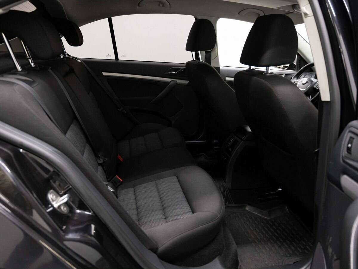 Skoda Octavia с пробегом — 2012 год. Фото: #4