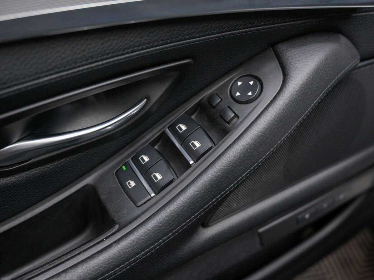 BMW 5 серии с пробегом — 2014 год. Фото: #11