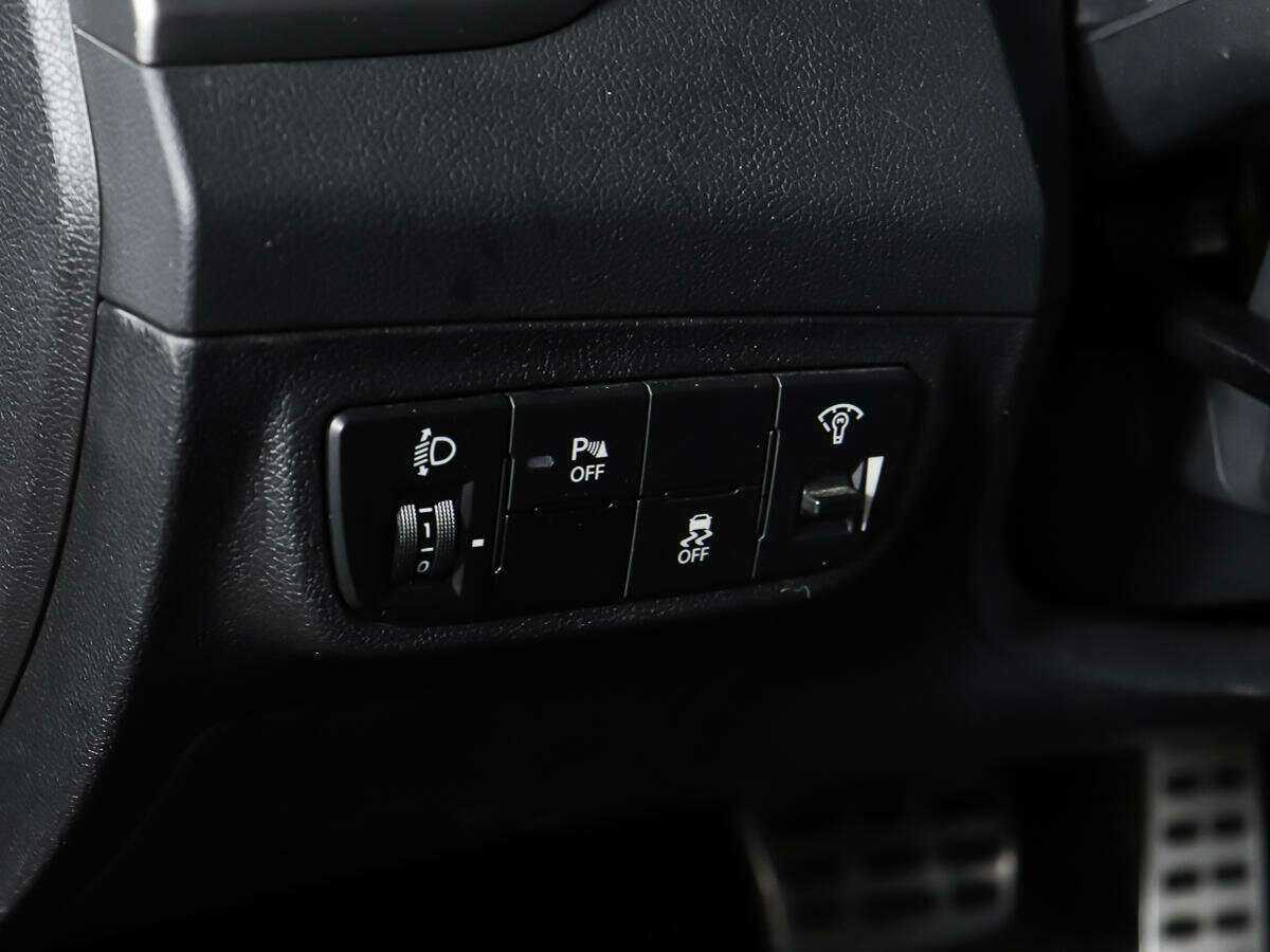 Hyundai Veloster с пробегом — 2014 год. Фото: #7