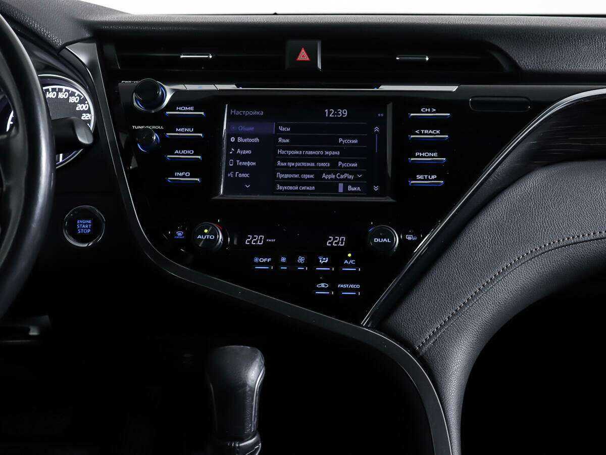 Toyota Camry с пробегом — 2020 год. Фото: #6