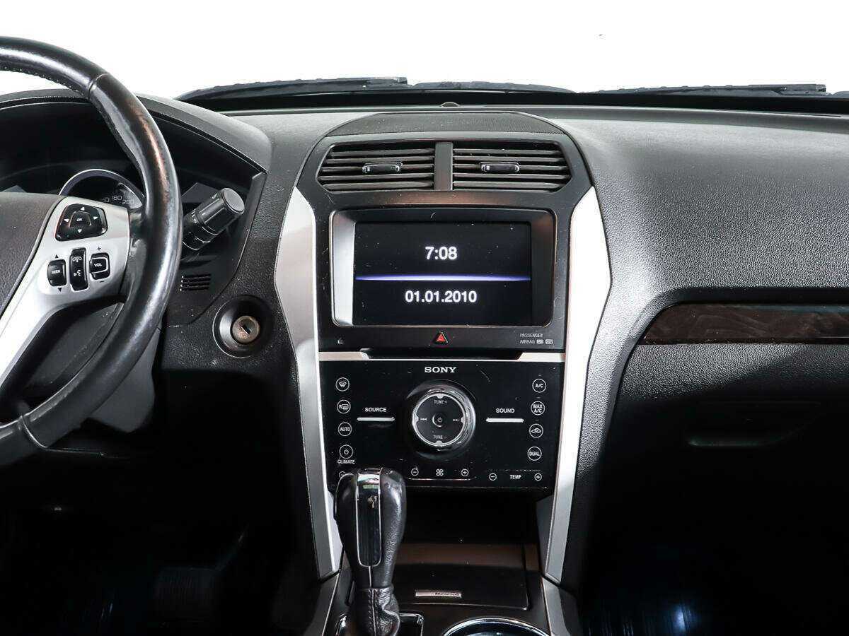 Ford Explorer с пробегом — 2012 год. Фото: #14