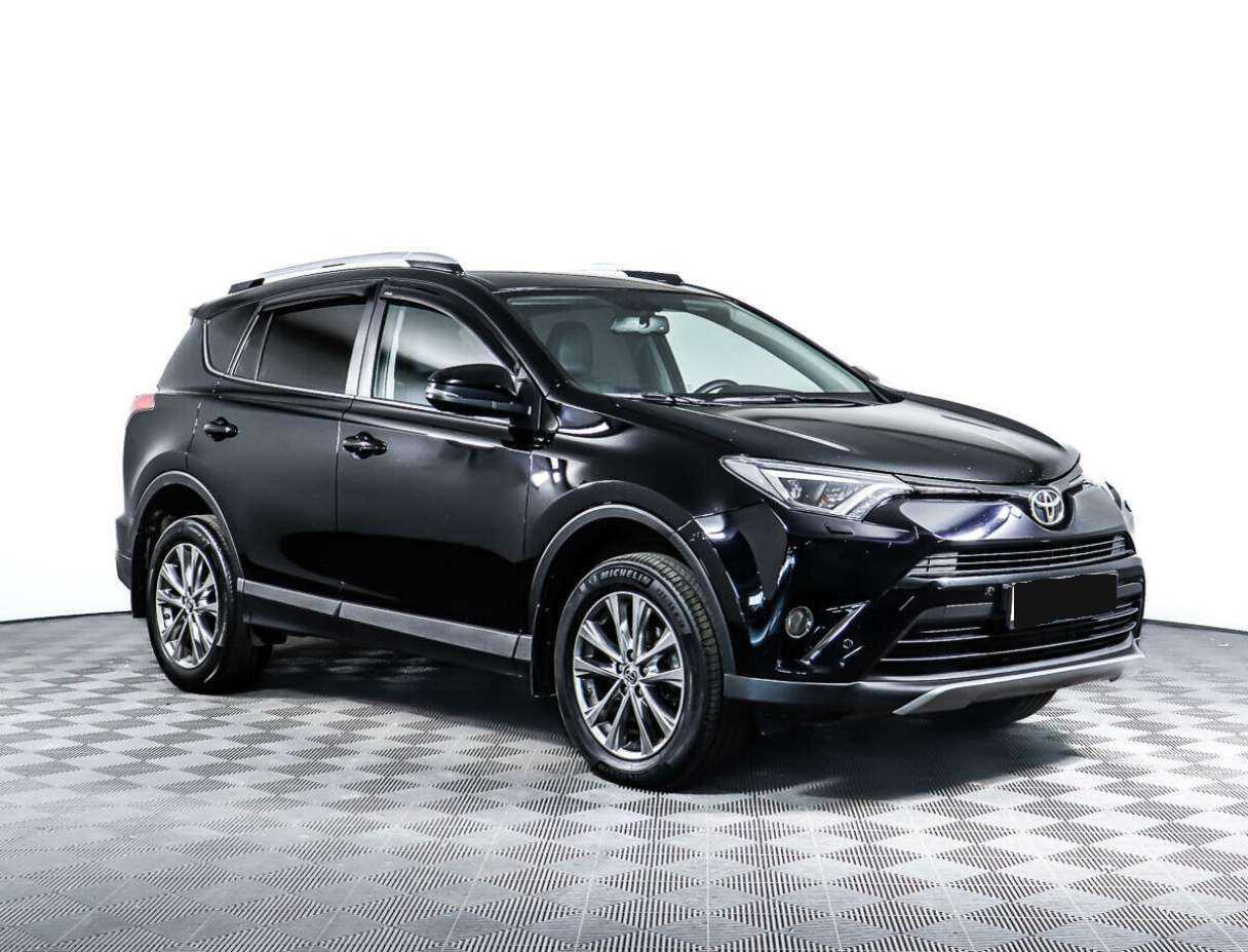 Toyota RAV4 с пробегом — 2018 год. Фото: #2