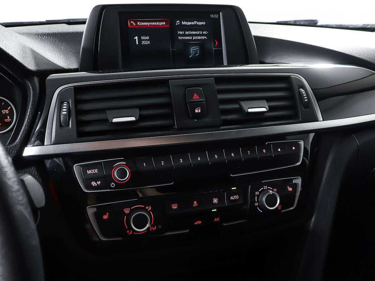 BMW 3 серии с пробегом — 2017 год. Фото: #20