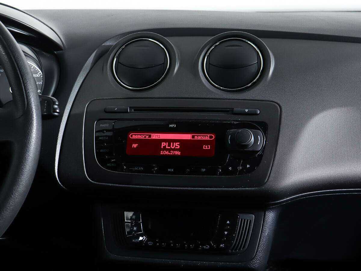 SEAT Ibiza с пробегом — 2012 год. Фото: #11