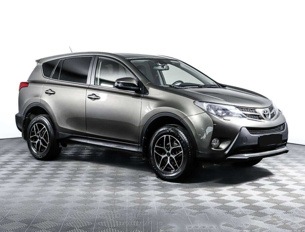 Toyota RAV4 с пробегом — 2013 год. Фото: #1