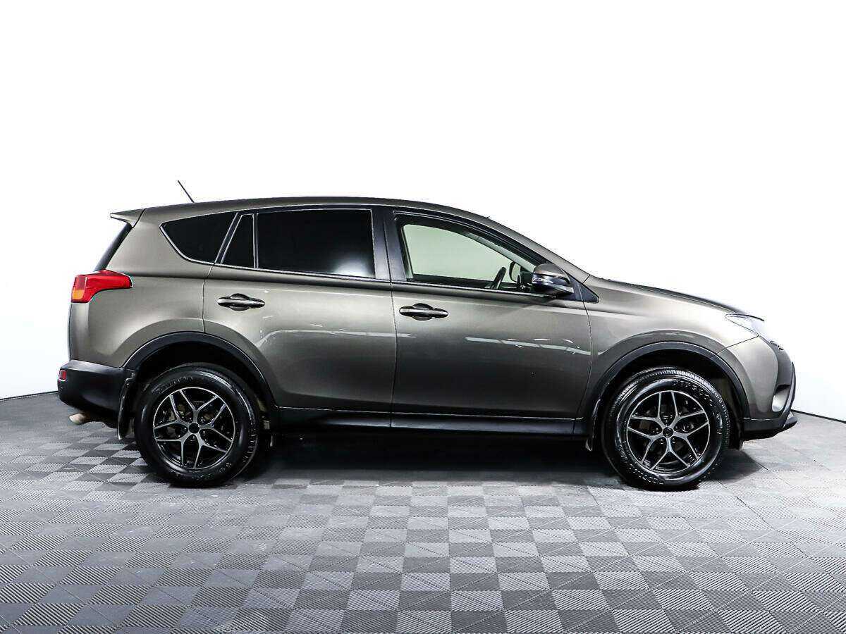 Toyota RAV4 с пробегом — 2013 год. Фото: #2
