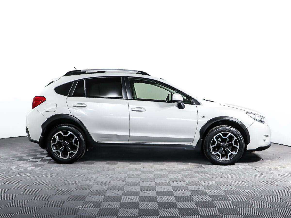 Subaru XV с пробегом — 2012 год. Фото: #3