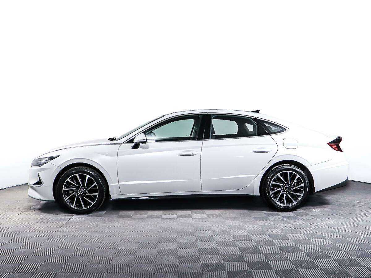 Hyundai Sonata с пробегом — 2022 год. Фото: #6