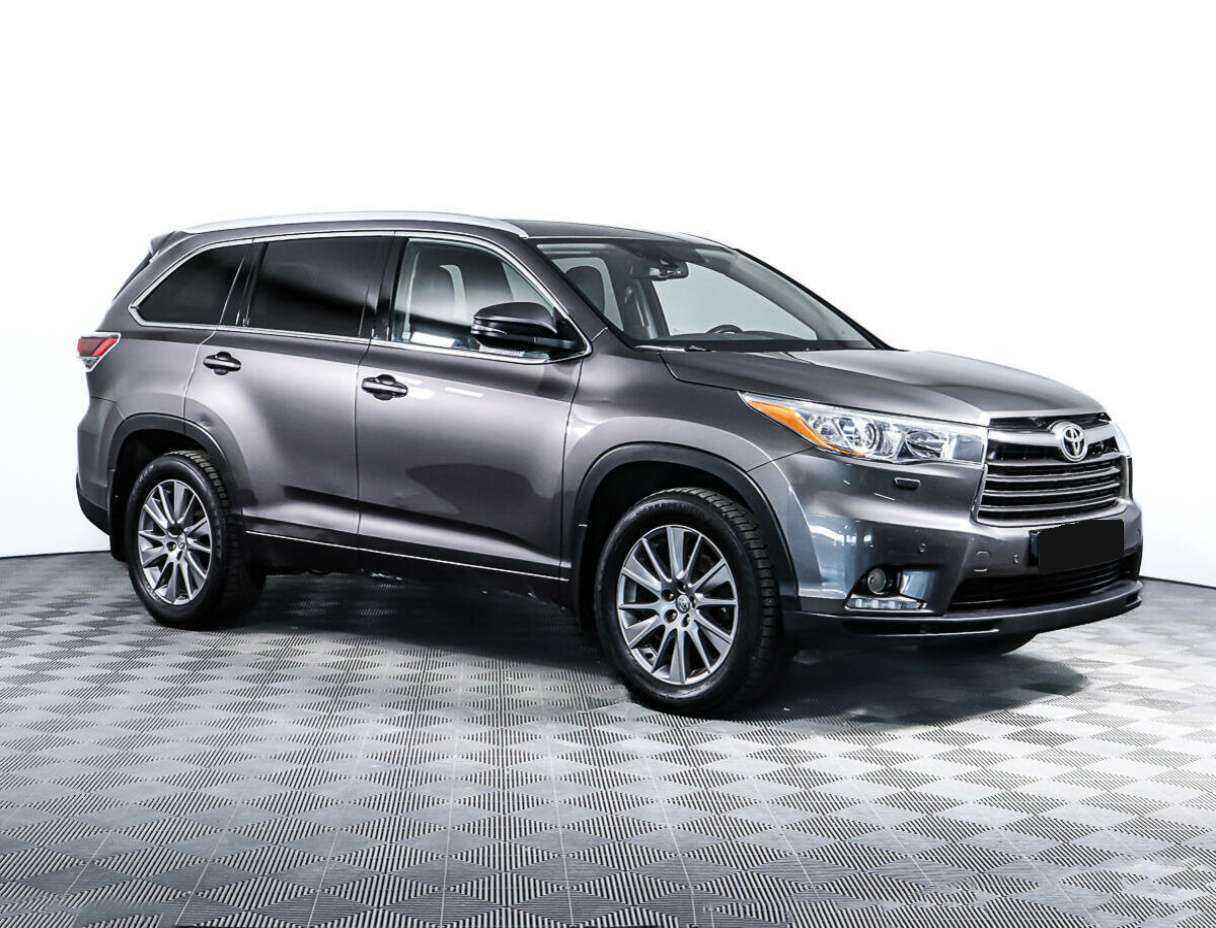 Toyota Highlander с пробегом — 2014 год. Фото: #1