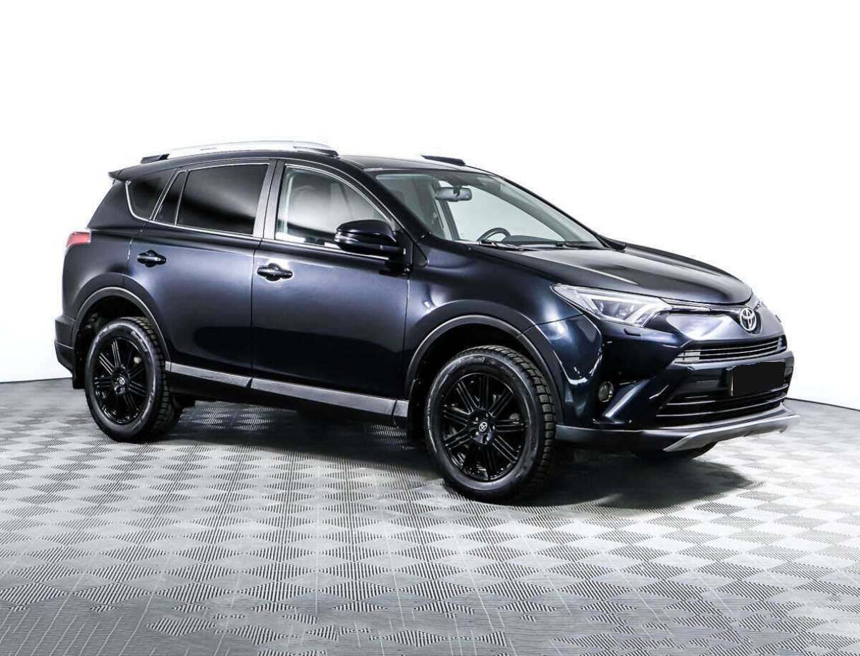 Toyota RAV4 с пробегом — 2017 год. Фото: #2