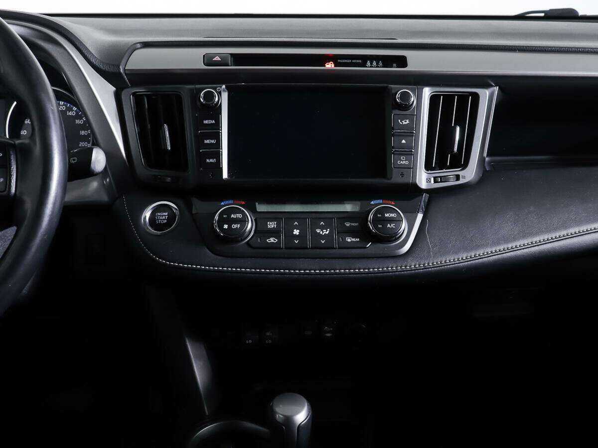 Toyota RAV4 с пробегом — 2017 год. Фото: #11