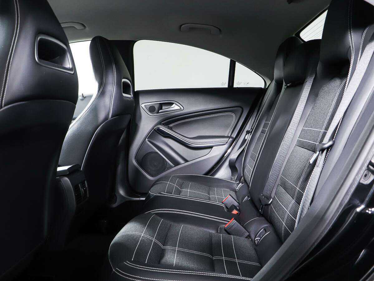 Mercedes-Benz CLA с пробегом — 2015 год. Фото: #9