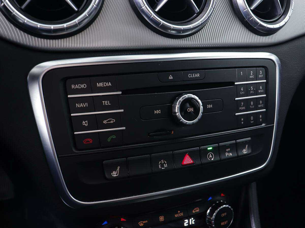 Mercedes-Benz CLA с пробегом — 2015 год. Фото: #14