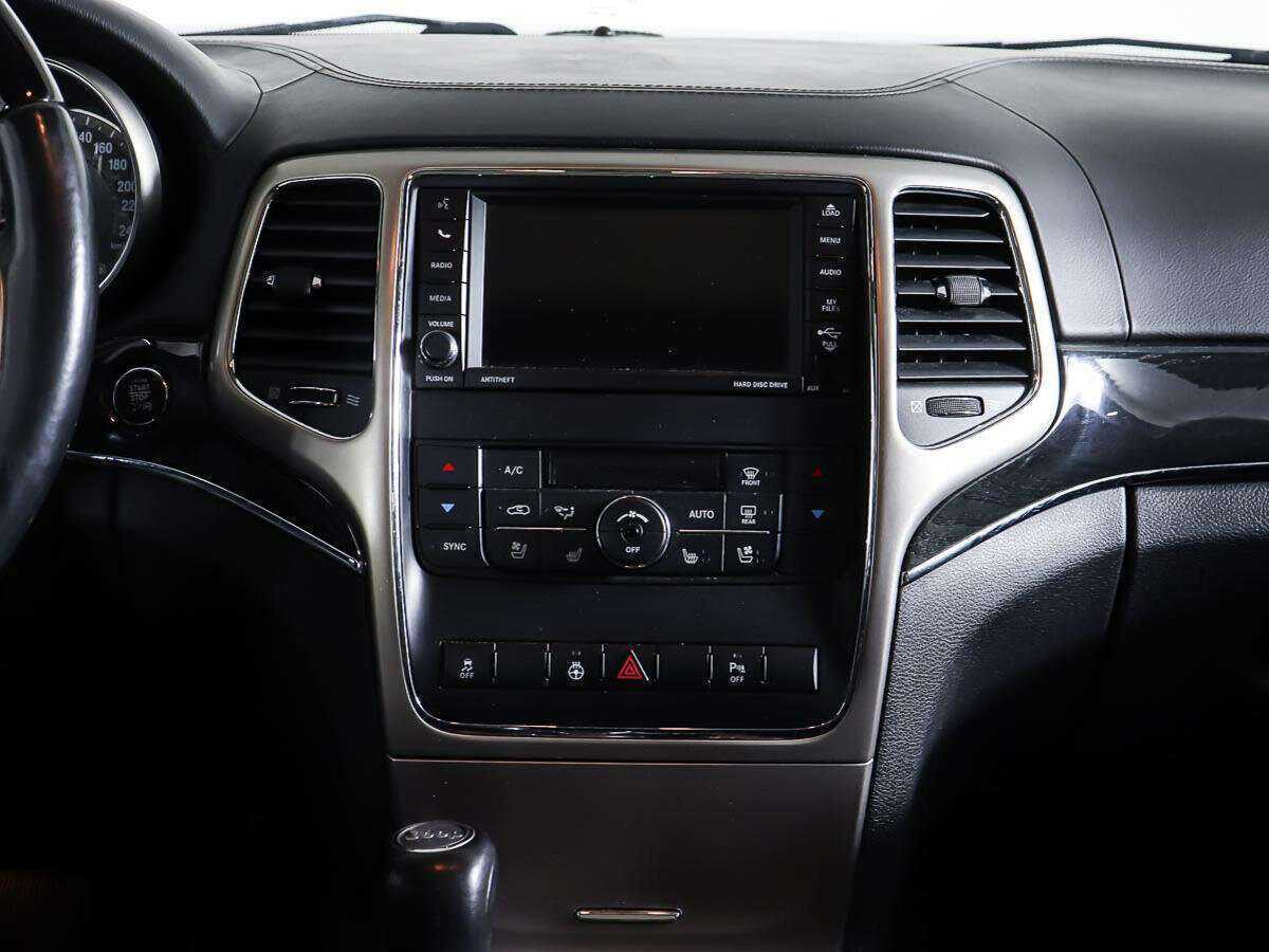 Jeep Grand Cherokee с пробегом — 2012 год. Фото: #11