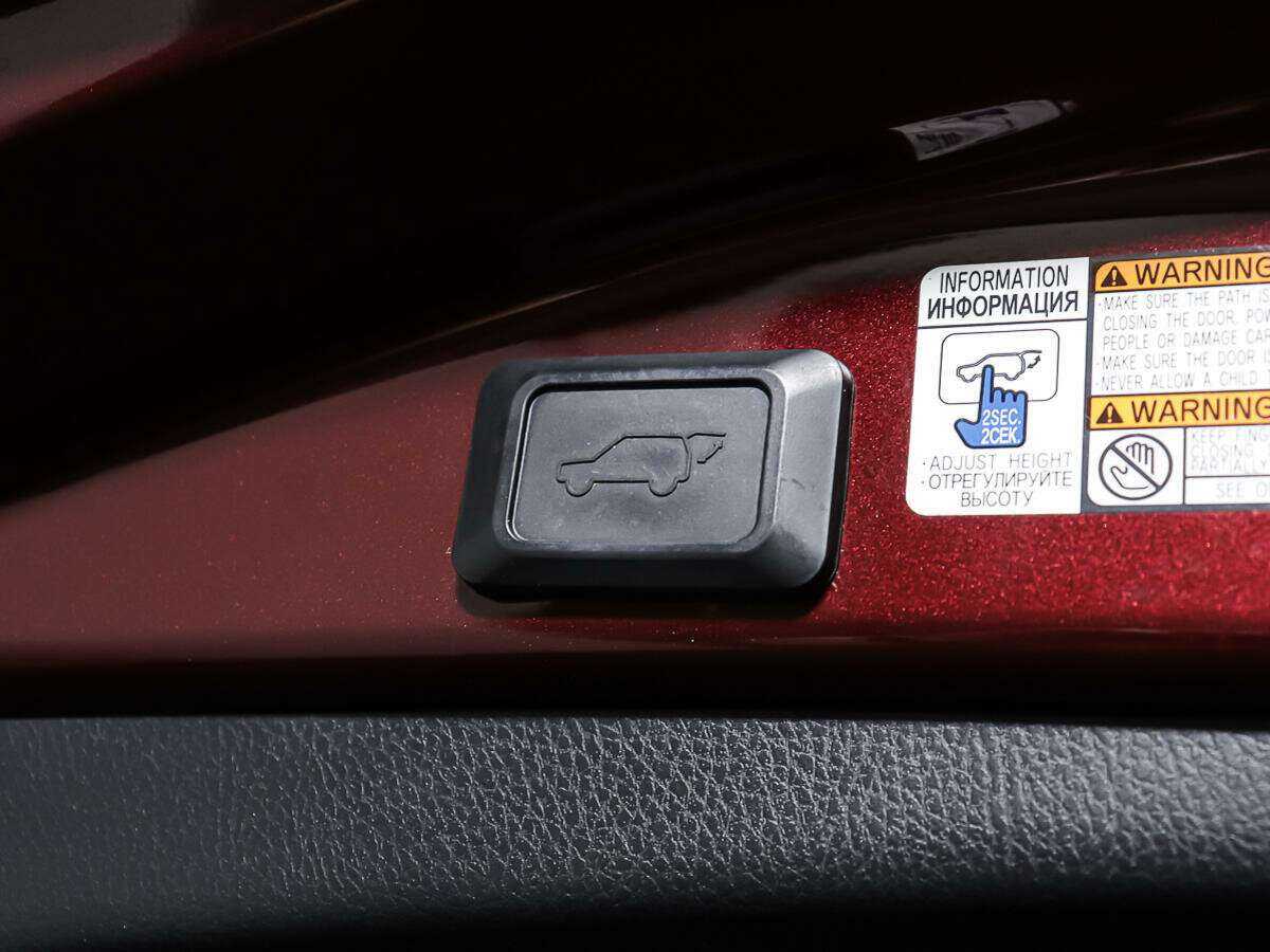 Toyota RAV4 с пробегом — 2018 год. Фото: #14