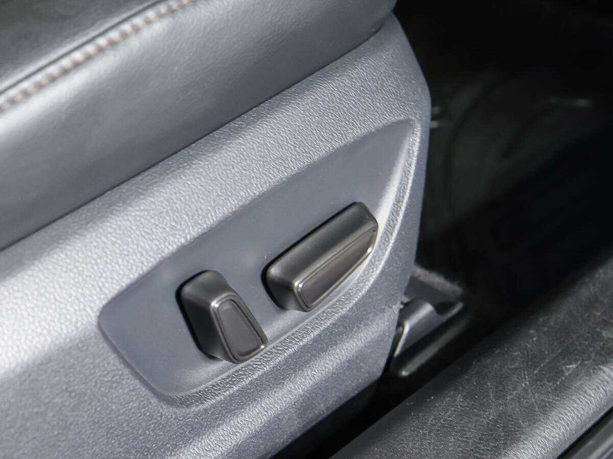 Toyota Camry с пробегом — 2018 год. Фото: #15