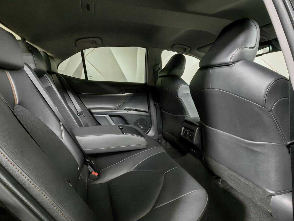 Toyota Camry с пробегом — 2020 год. Фото: #10