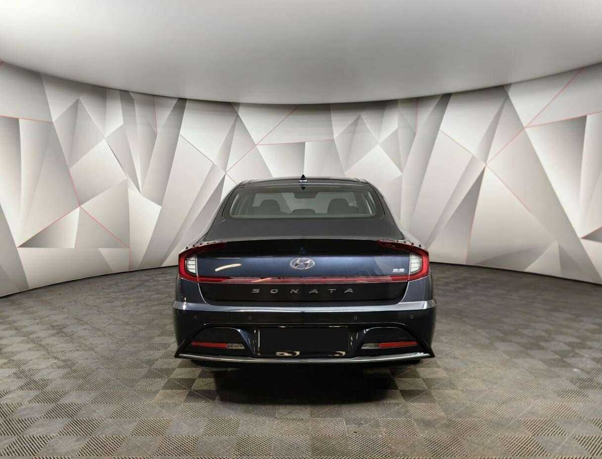 Hyundai Sonata с пробегом — 2022 год. Фото: #7