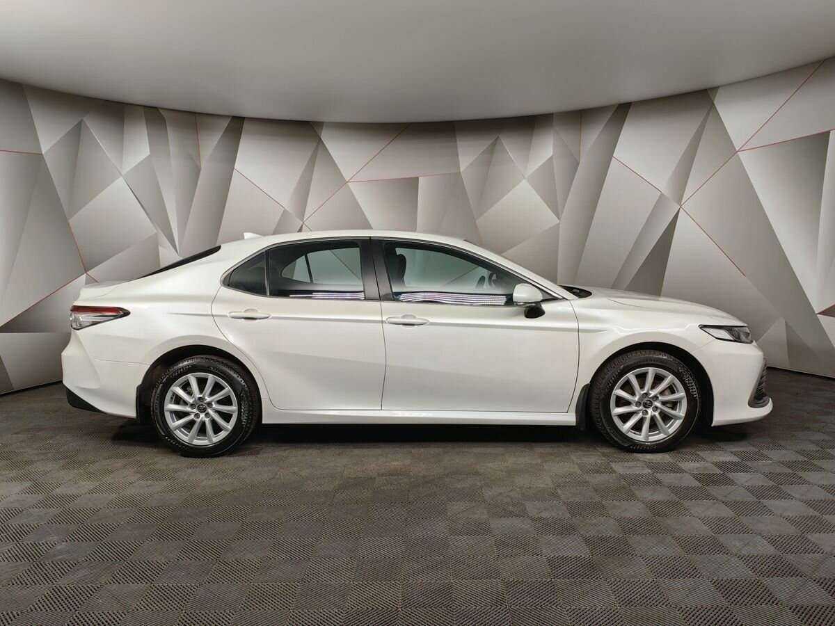 Toyota Camry с пробегом — 2021 год. Фото: #5