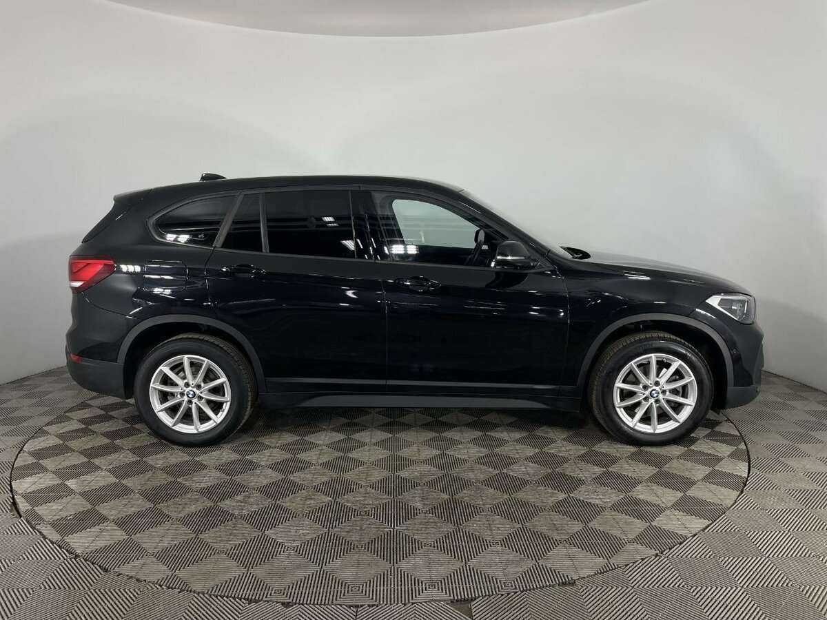 BMW X1 с пробегом — 2021 год. Фото: #3