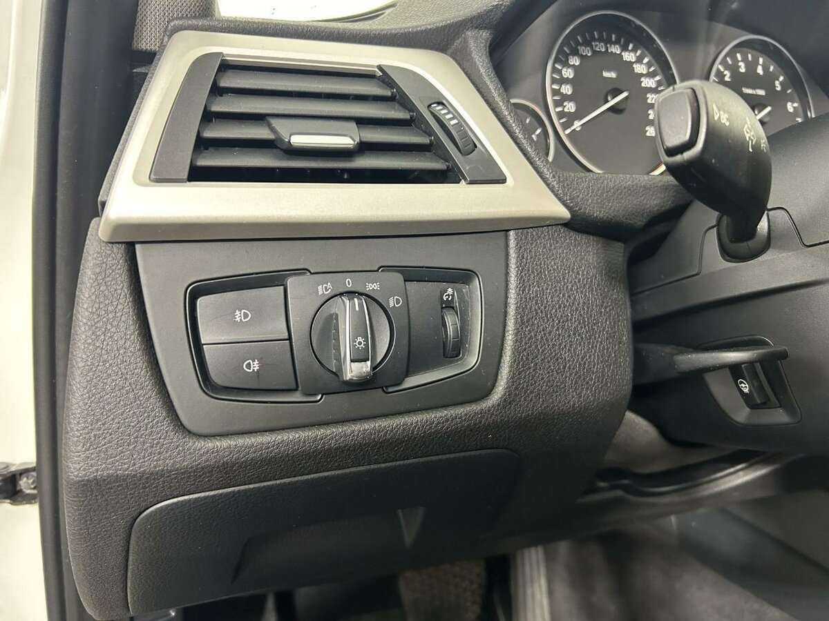 BMW 3 серии с пробегом — 2014 год. Фото: #8