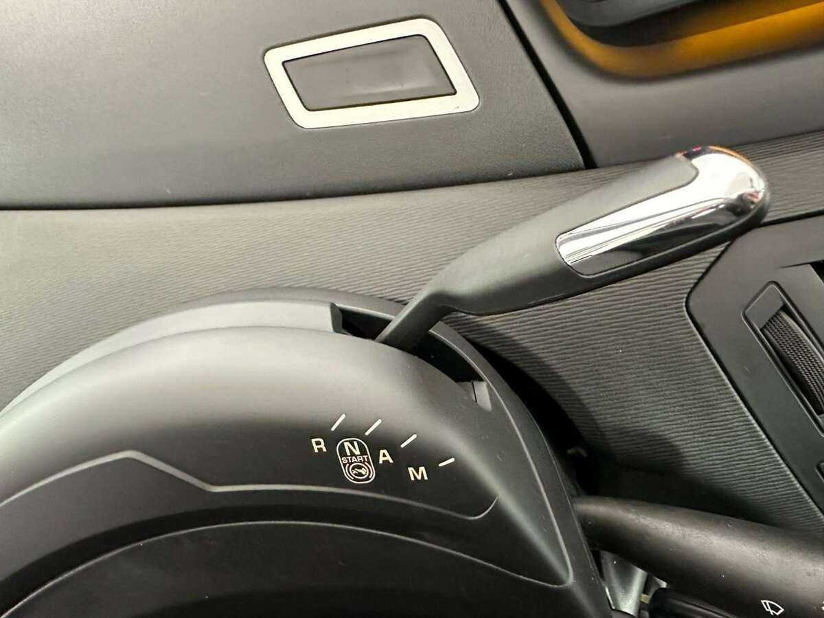 Citroen C4 Picasso с пробегом — 2012 год. Фото: #11