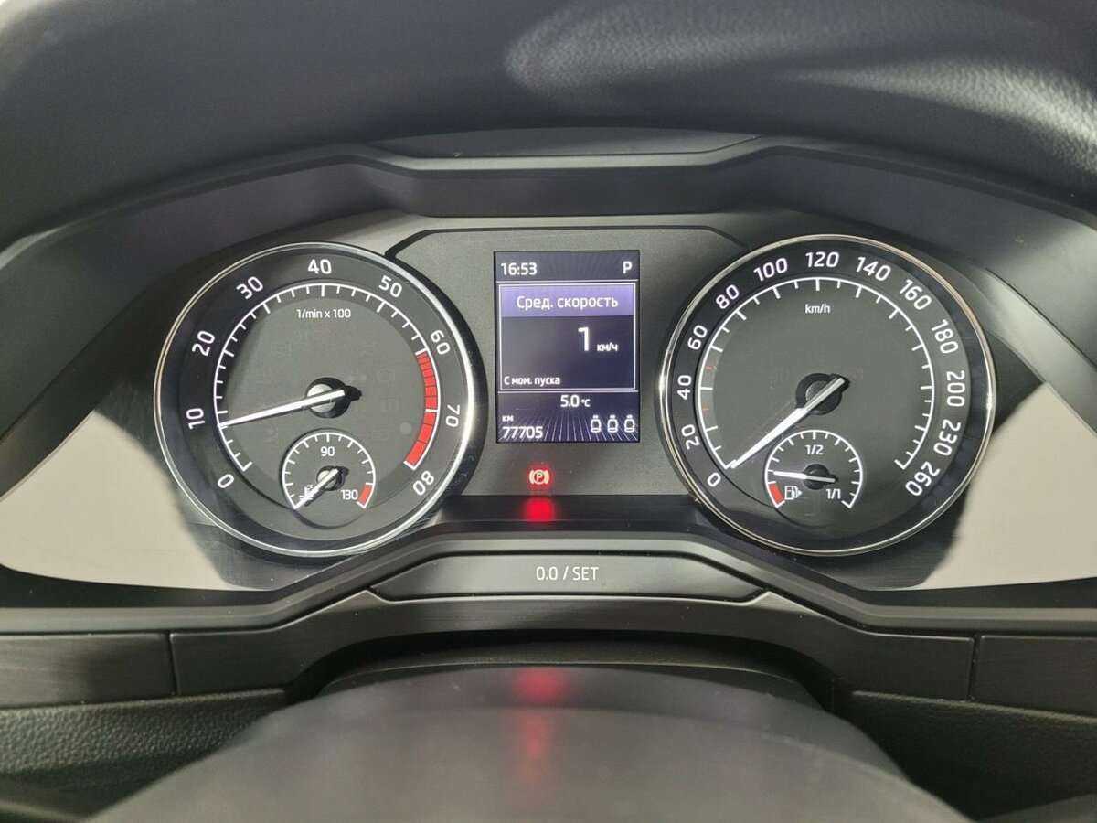 Skoda Superb с пробегом — 2016 год. Фото: #10