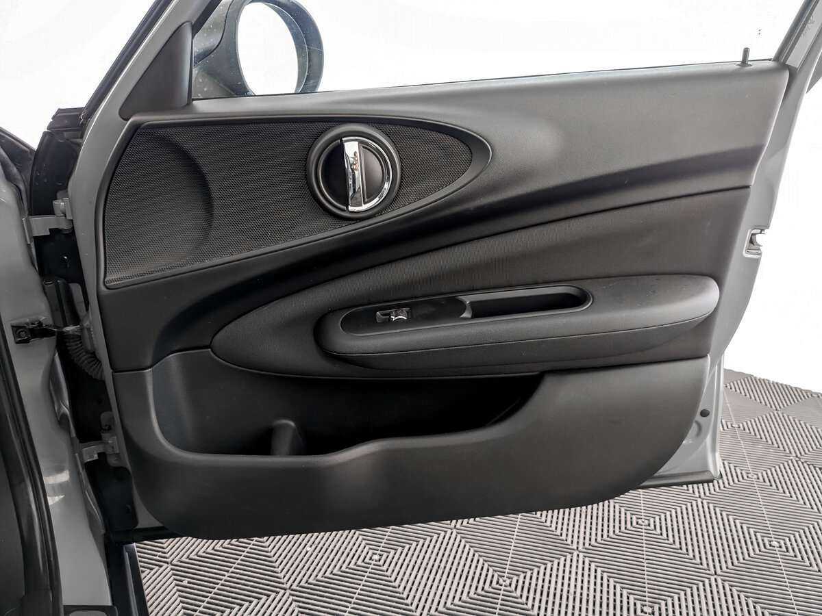 Mini Clubman с пробегом — 2017 год. Фото: #19