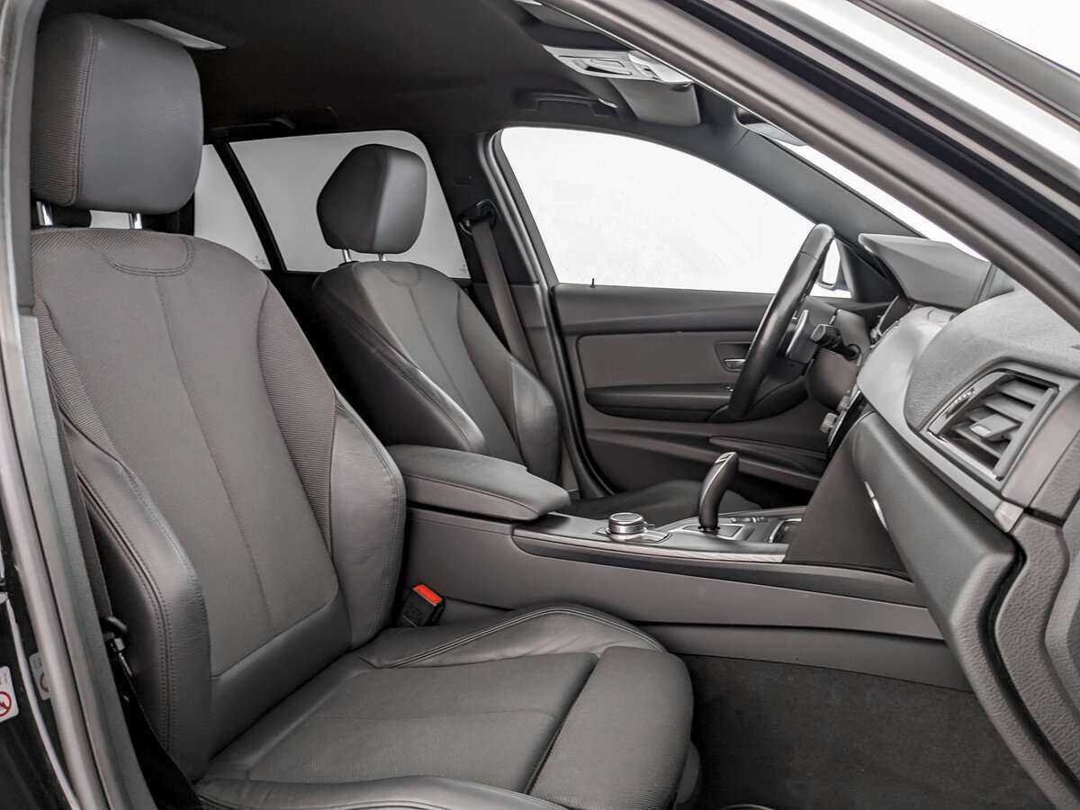 BMW 3 серии с пробегом — 2019 год. Фото: #16