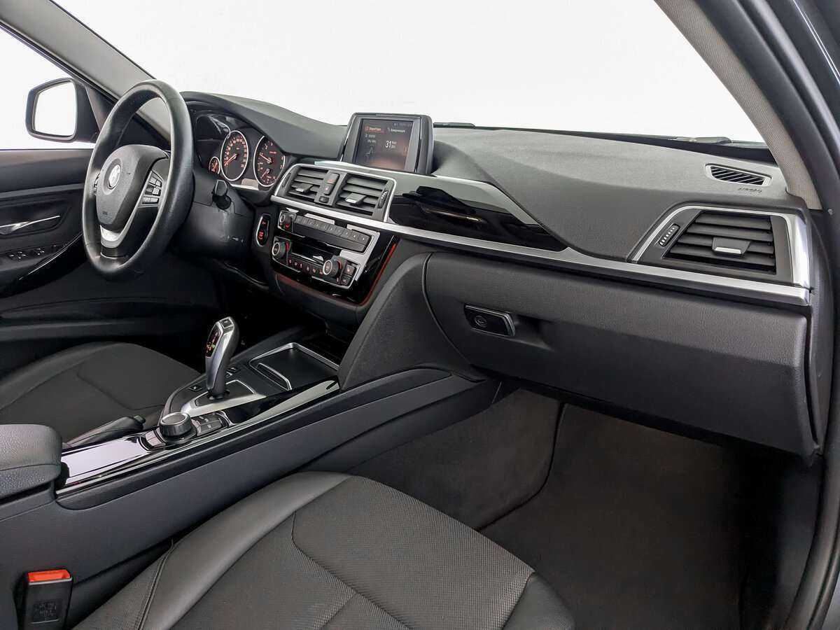 BMW 3 серии с пробегом — 2018 год. Фото: #10