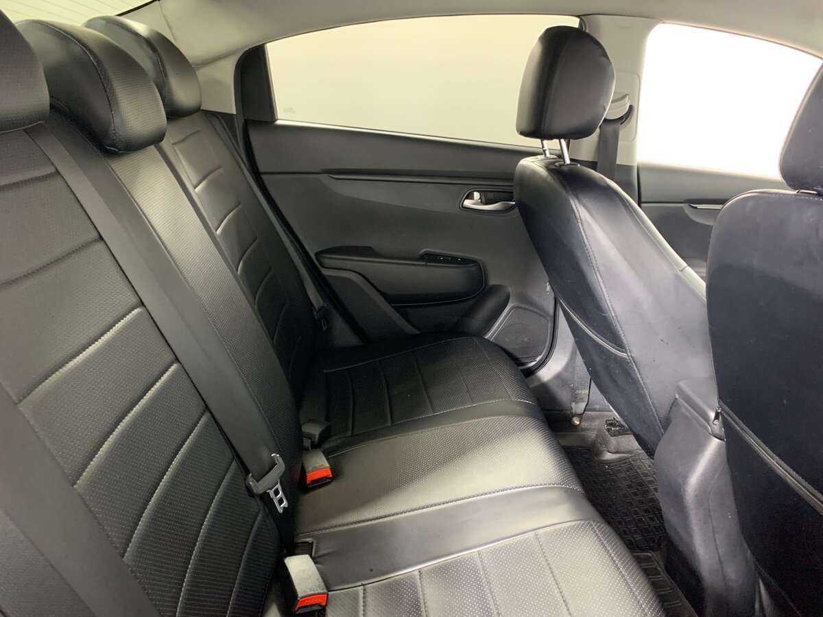 Kia Rio с пробегом — 2018 год. Фото: #14