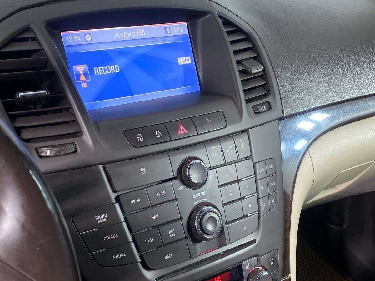 Opel Insignia с пробегом — 2013 год. Фото: #13